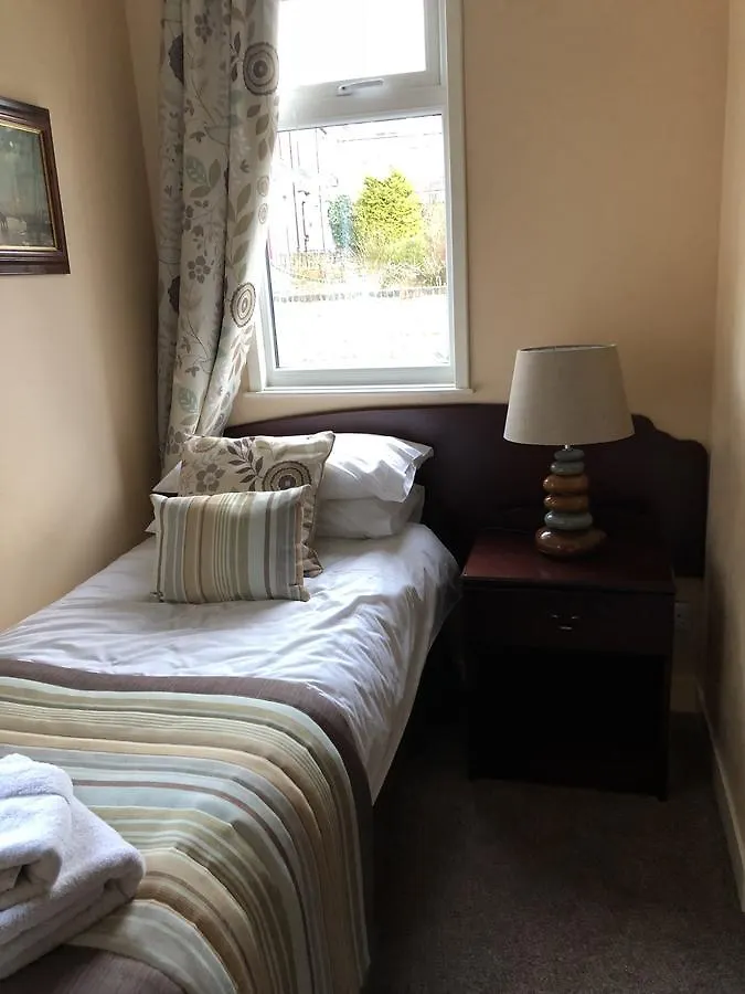 Crown Guest House Aberdeen 0*,
